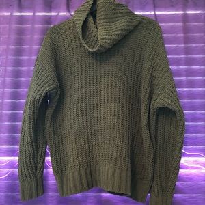 Hollister Navy Green Sweater